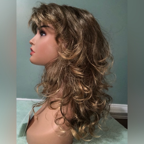 Tressallure wig - “Anais” - 24/18T buttered toast. Size Average - Picture 4 of 7